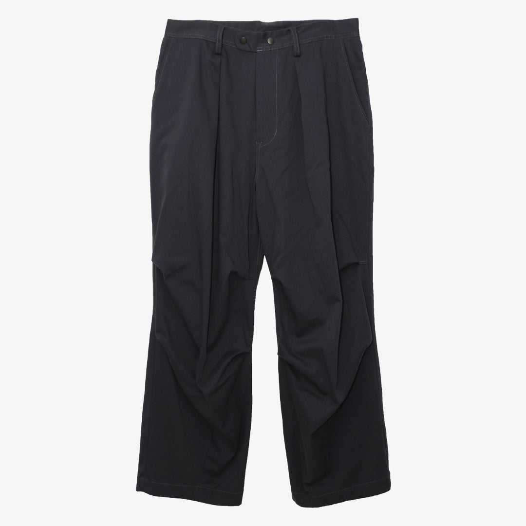 Muraspo - Wide Knee-Tuck Tapered Pants [Black]