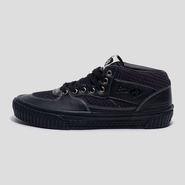 VANS X Pass-port Skate Half Cab [BLACK/NIGHT SUEDE]