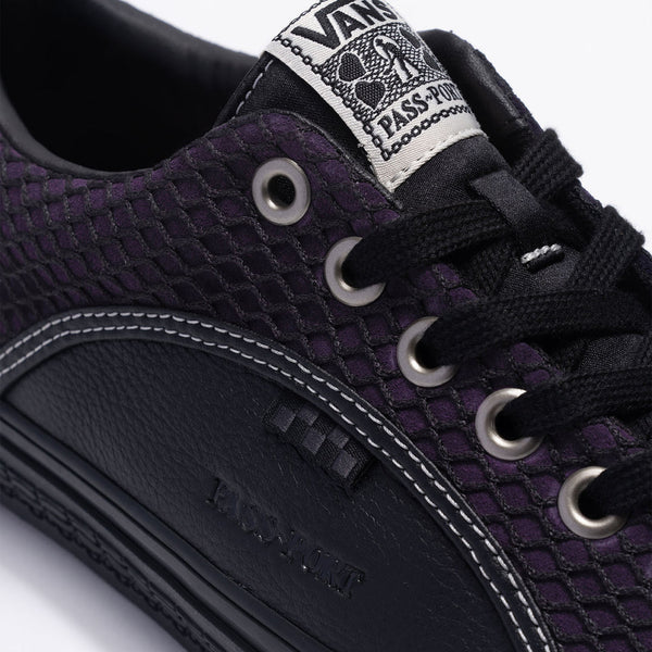 VANS X Pass-port Skate Lampin [BLACK/NIGHT SUEDE]