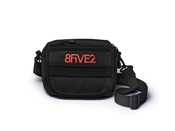 8FIVE2 Koch Sling Bag	Black